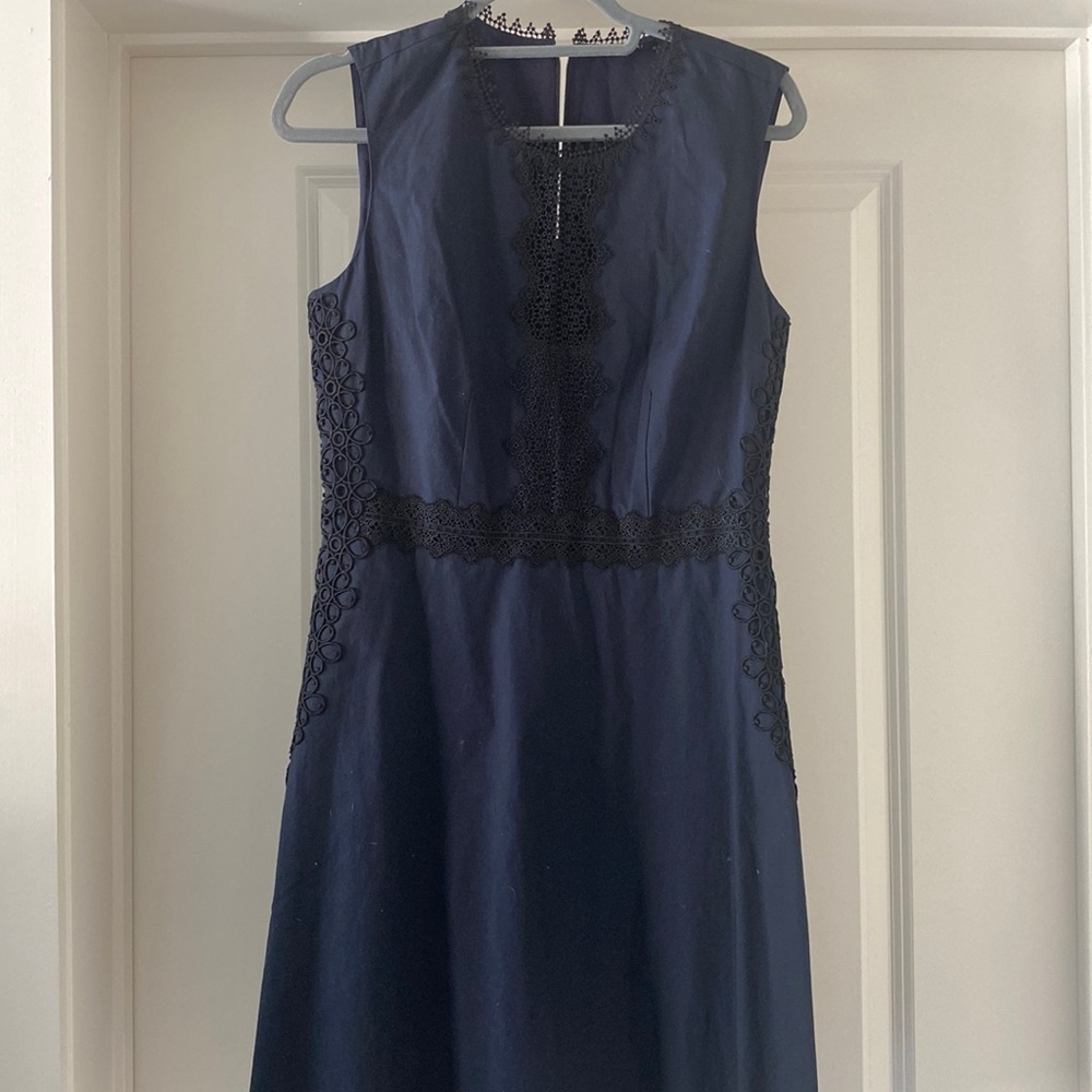 T Tahari black and blue lace Aubrey dress 4 NWT